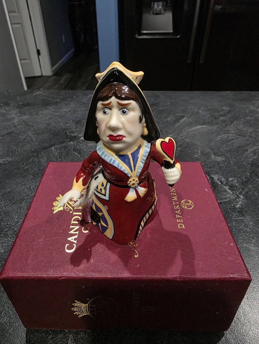 Alice In Wonderland Queen Of Hearts